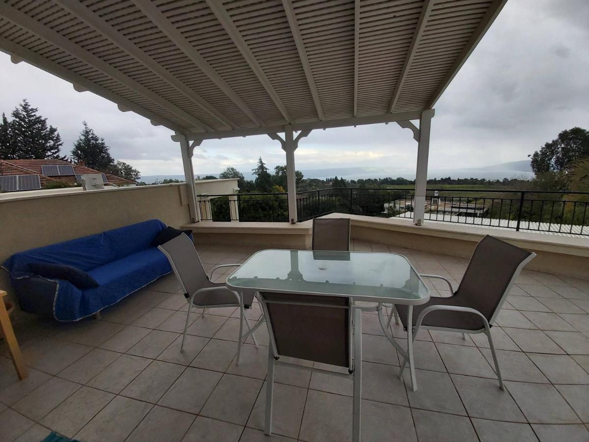 למרפסת La Balcona Apartment Chorazim Luaran gambar