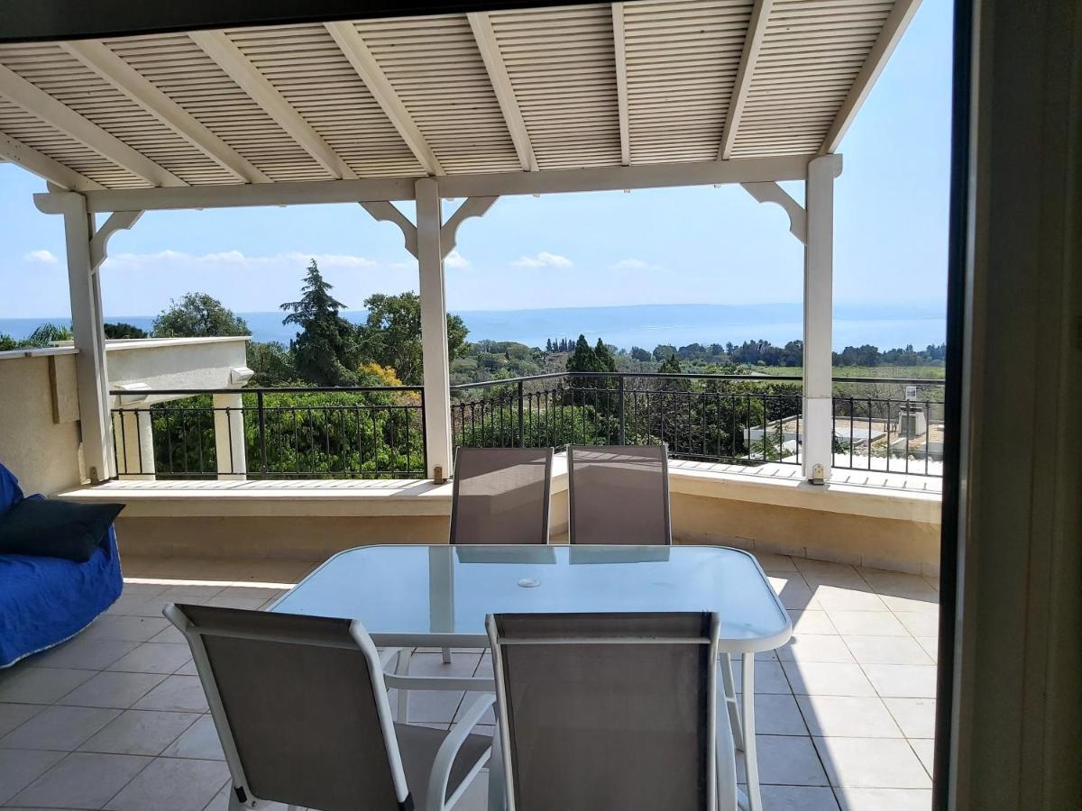למרפסת La Balcona Apartment Chorazim Luaran gambar