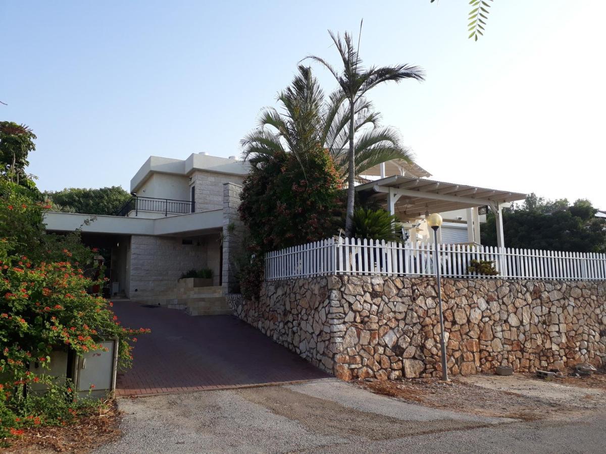 למרפסת La Balcona Apartment Chorazim Luaran gambar