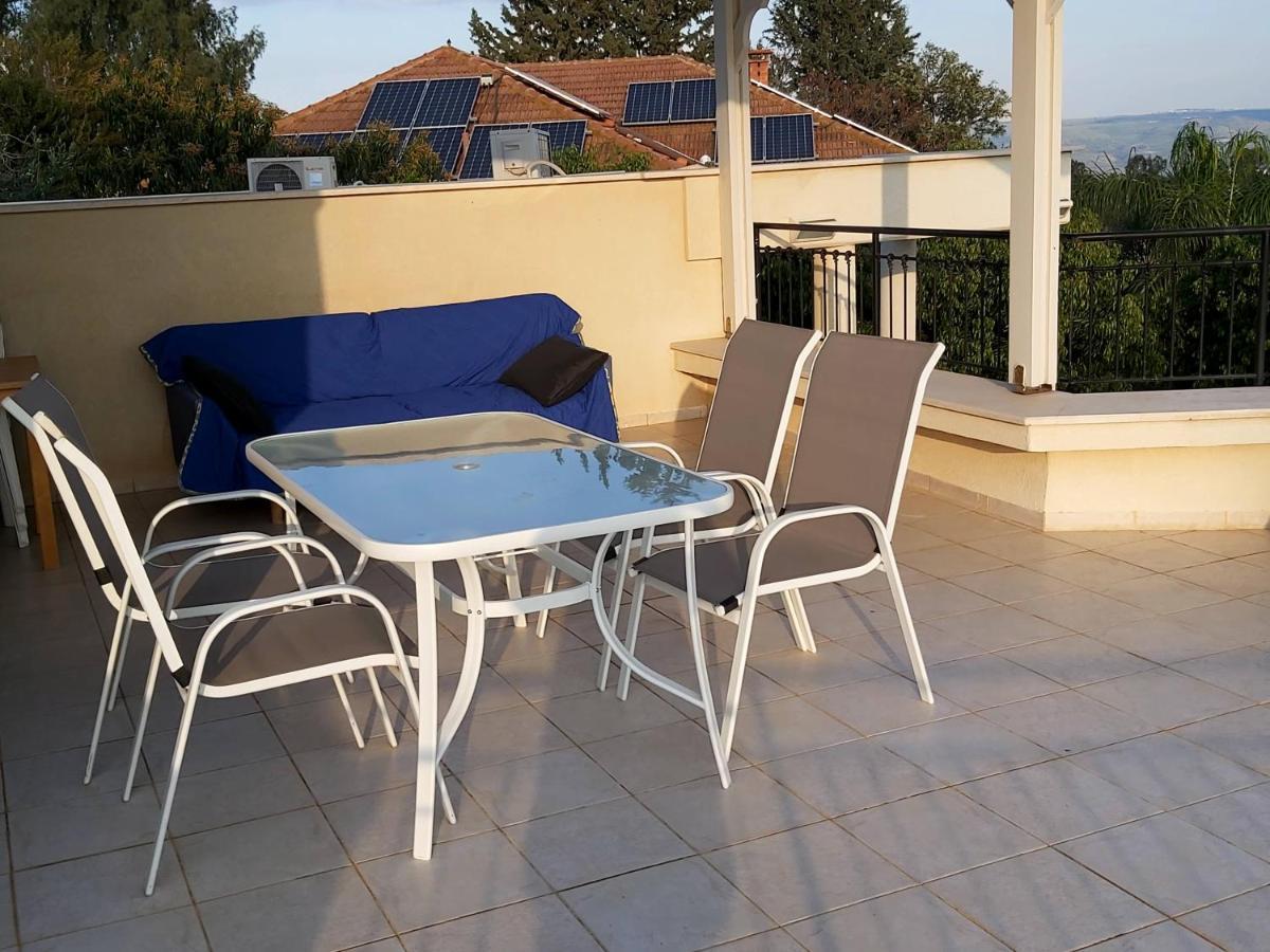 למרפסת La Balcona Apartment Chorazim Luaran gambar