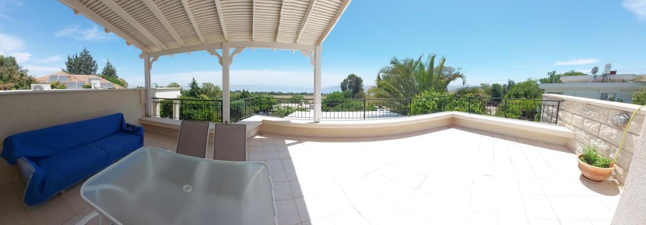 למרפסת La Balcona Apartment Chorazim Luaran gambar