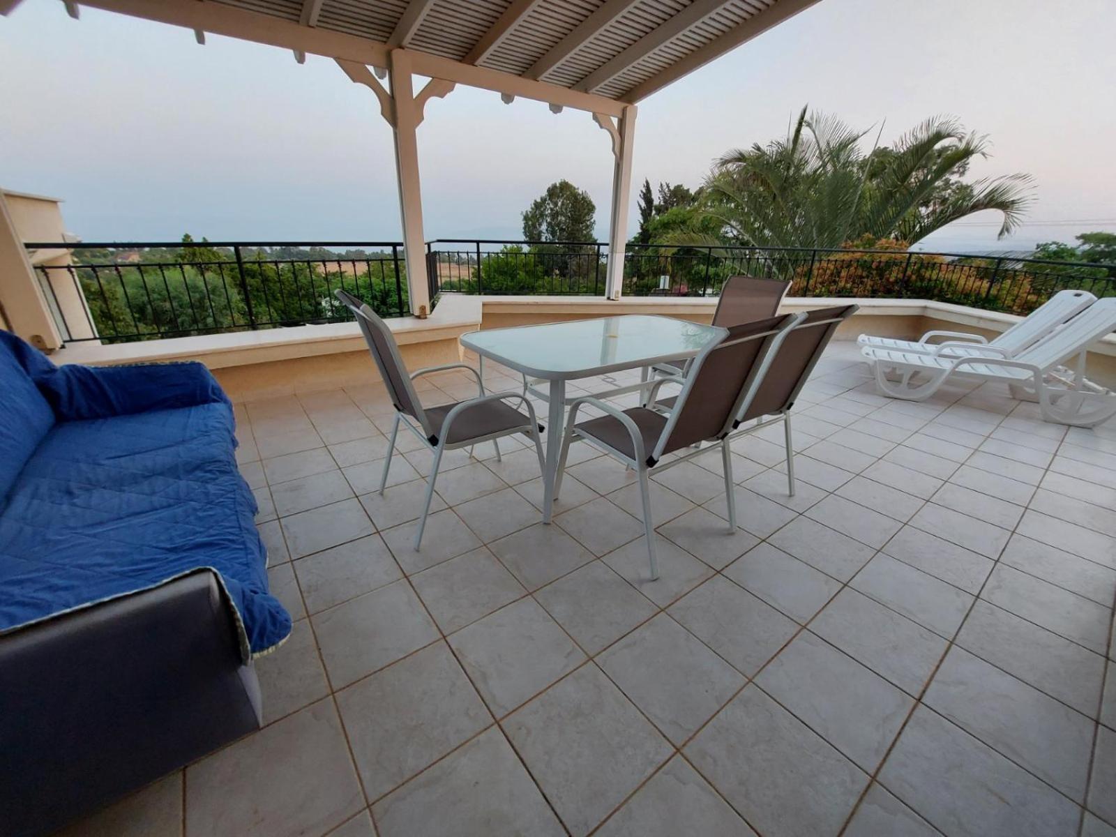למרפסת La Balcona Apartment Chorazim Bilik gambar