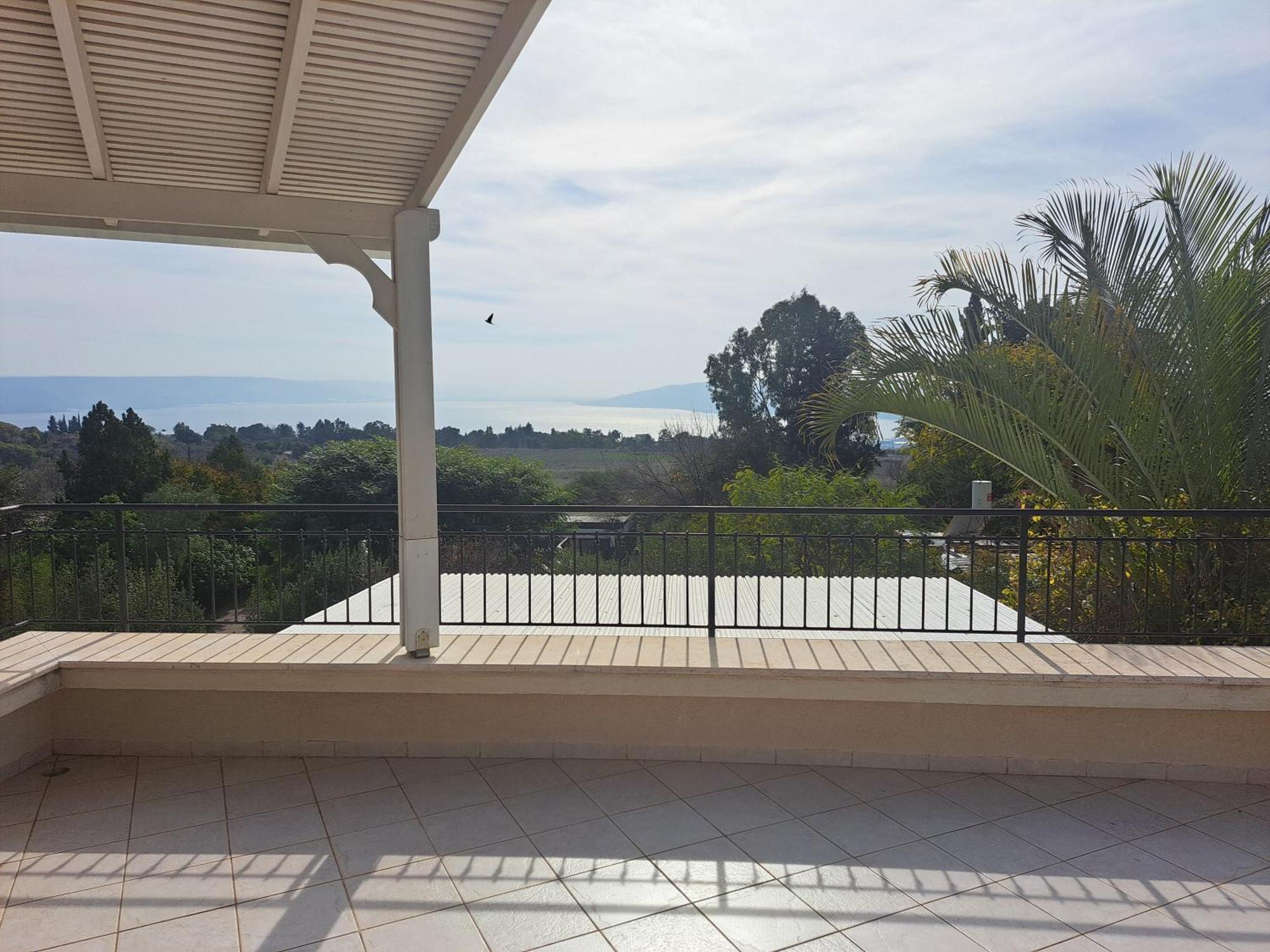 למרפסת La Balcona Apartment Chorazim Luaran gambar